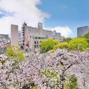 南千里クリスタルホテル 4* 吹田市